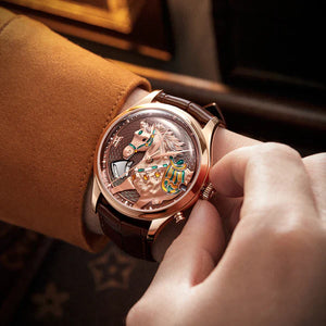 LUCKY HARVEY - HORSE CHIMING ALLOY GOLD BROWN