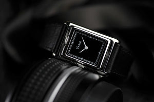 Vario VERSA Reversible Dual Time Zilver-Zwart Horloge