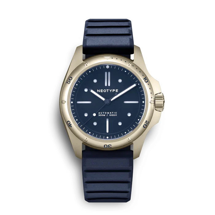 LM01 Type D staal PVD goud en blauwe wijzerplaat
