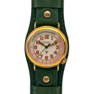 Vario 1918 Medic horloge in messing met crèmekleurige wijzerplaat en oranje luminescentie