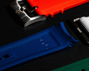 Gebogen rubberen armbanden, gesp