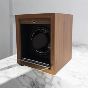 HOUTEN OPWINDMACHINE MET 1 SLEUF
