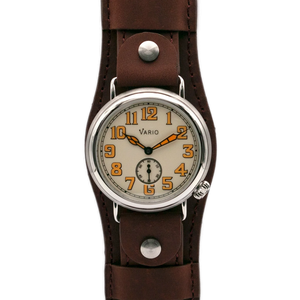 Vario 1918 Trench met crèmekleurige en oranje lichtgevende wijzerplaat