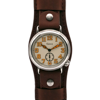 Vario 1918 Trench met crèmekleurige en oranje lichtgevende wijzerplaat