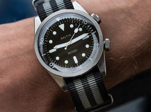 James Bond Nato-band